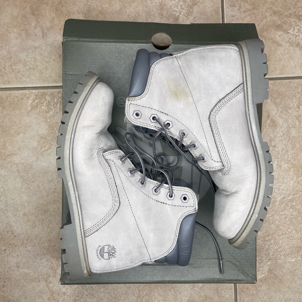 Timberland Light Gray Leather Boots Women's